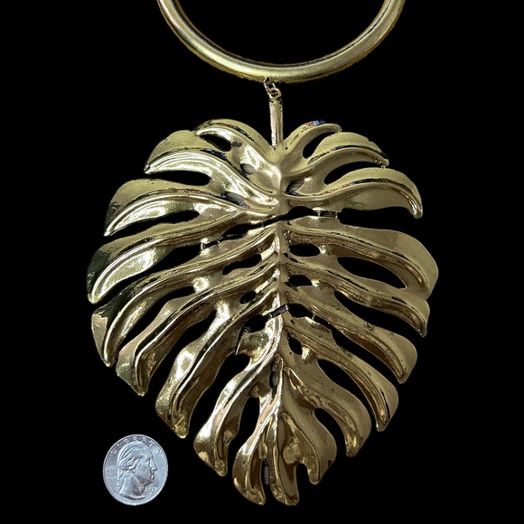 Massive Monstera Leaf Necklace - Picture 3 of 4